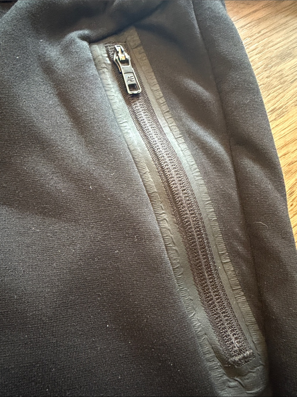 American Eagle Men's Small Black Joggers - Picture 9 of 10